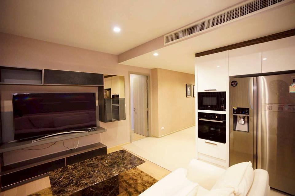 Sale / Rent​ Luxury condo HQ  Sukhumvit 55. Size : 100 square metres Floor : 30 2 bedrooms 2 bathrooms Fully furnished Sale with tenants 19