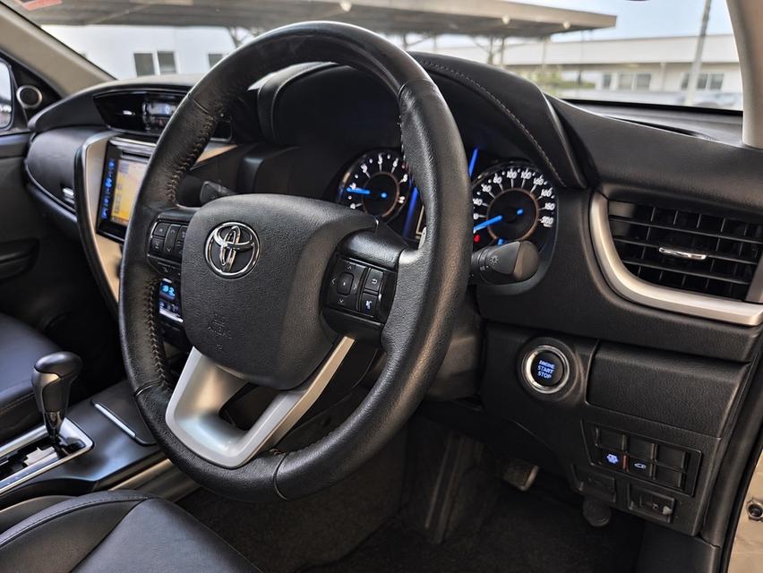 (แจ้งรหัสรถ BK8509) 2018 Toyota Fortuner 2.4V ขับ2 ดีเซล รูปที่ 10