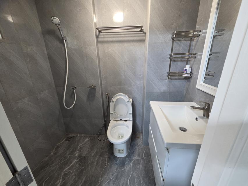 ลุมพินี คอนโดทาวน์ หลักสี่-รามอินทรา ปรับปรุงใหม่ อาคาร E-2 ชั้น3 ขนาด 28.5 ตร.ม. ราคา 1.49 ล้านบาท 11