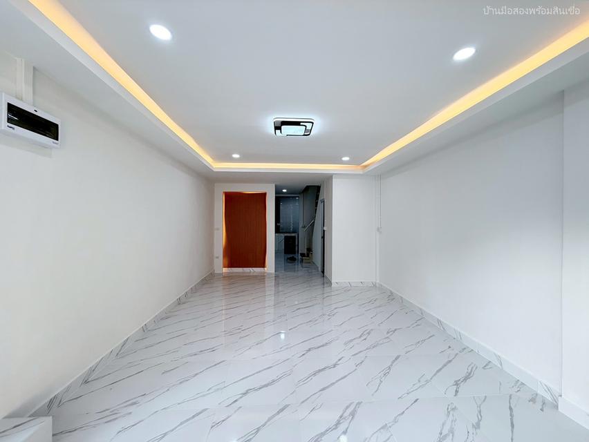 หมู่บ้านเฟรนชิฟ ประเสริฐมนูกิจ 29 แยก 2 4