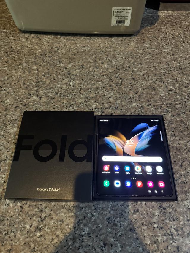 ขายSamsungFold4สีใหม่หายากBeign512กิ๊กสูนTrueยกกล่องอีมี่ตรงไร้รอยตกใช้งานดีจอกางสุดหายากมากๆๆ