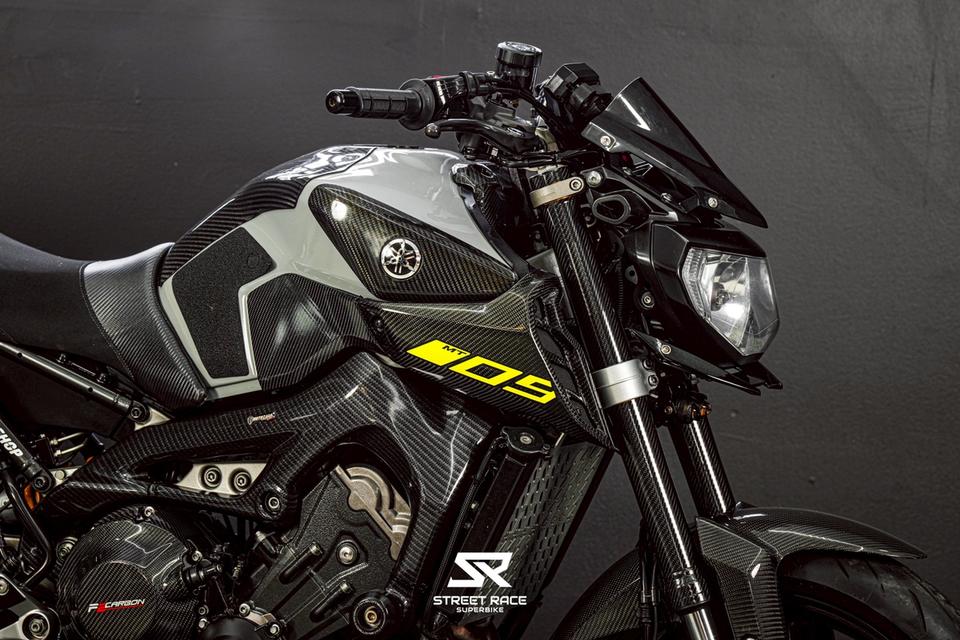 YAMAHA MT-09 2016 สีเทาแลมโบ ฟลูคาร์บอน รูปที่ 3