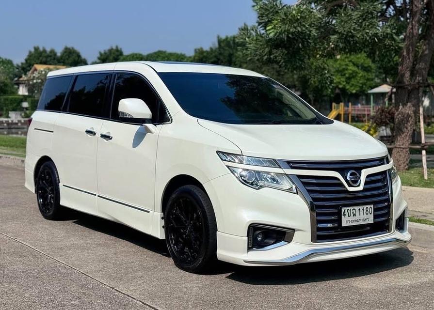 ขาย Nissan Elgrand ปี 2011 3