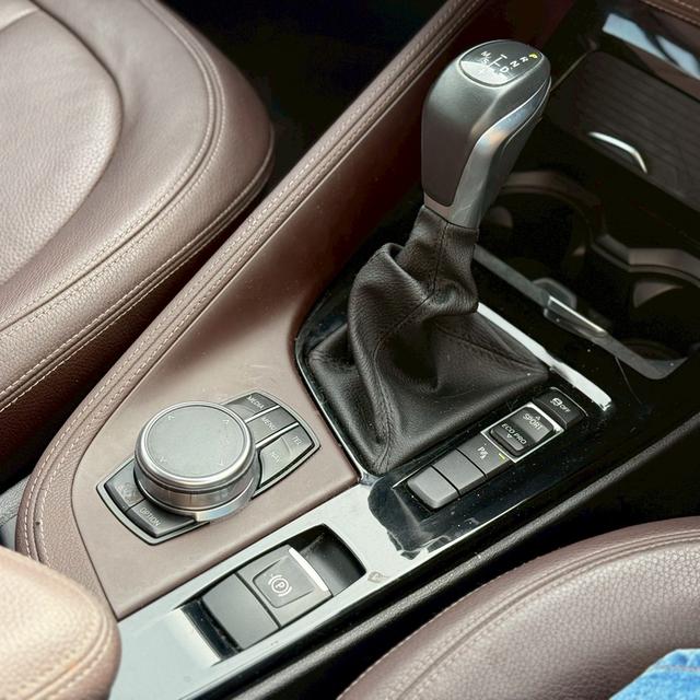 รหัสรถ 12AT3588 BMW X1 2.0 sDrive18d xLine | ปี : 2017 18