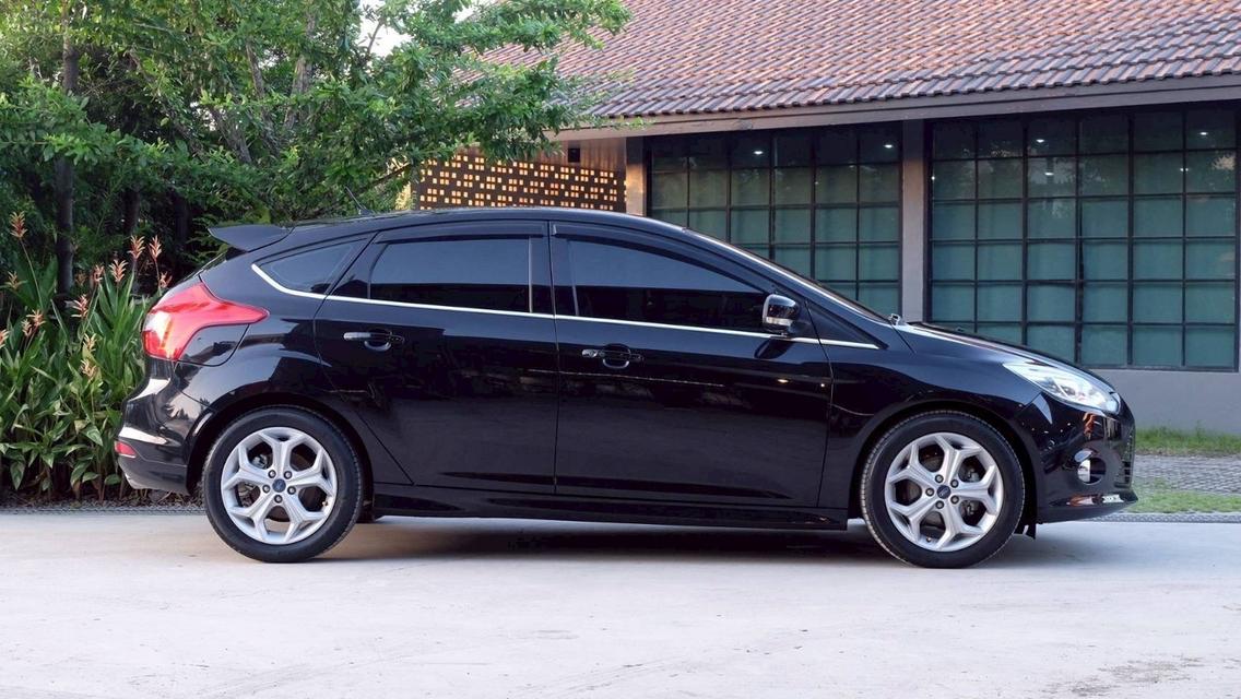 รหัสรถ KN1821 FORD FOCUS 5ประตู 2.0 TOP ปี2012 มีซันรูฟ 5