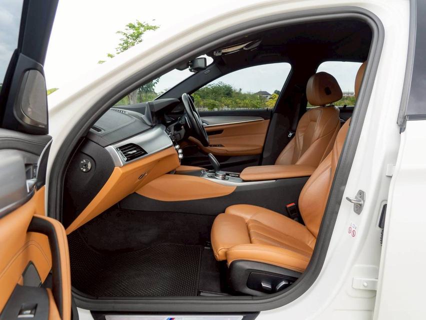 BMW 530e 2.0 M Sport Plug-in Hybrid ปี 2018 17