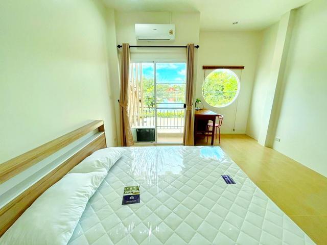 วัดเขาทอง 600 ม. พยุหะคีรี พร้อมเฟอร์ฯ ตลาดเขาทอง 900 ม ใกล้ ม.มหิดล นครสวรรค์ 800 ม. บ้านใหม่ 2 ชั้นสภาพสวย 3 นอน 3 น้ำ 2