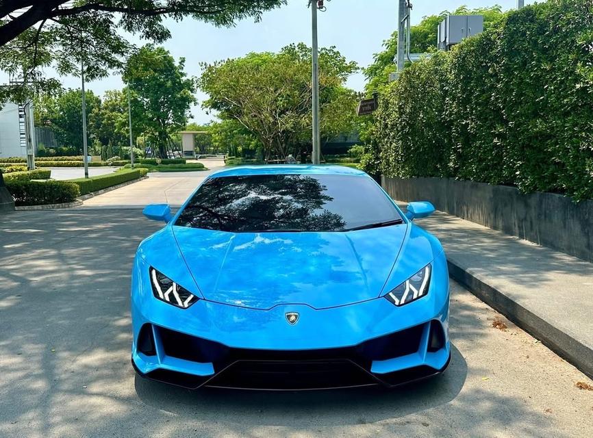 Lamborghini Huracan 2022 สีฟ้า 3