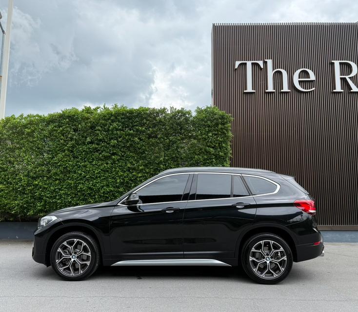 BMW X1 sDrive20d X-Line 2021 สีดำ มี Bsi 10 ปี หมด 10/10/2031 หรือ 100,000 Km. รูปที่ 3