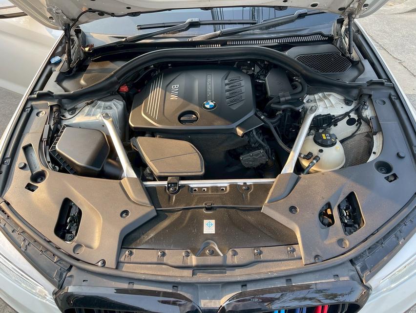 รหัสรถ PJP6667 2019 BMW 520d M Sport รูปที่ 16