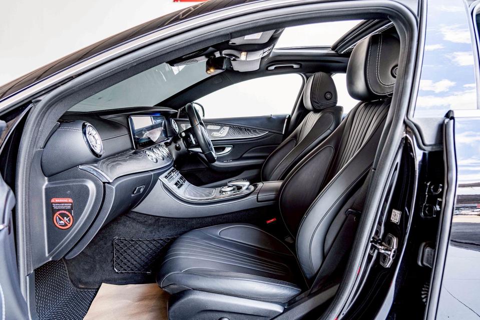 รหัสรถ NP8461 รุ่นรถ : BENZ CLS300d AMG PREMIUMปีรถ : 2019 14