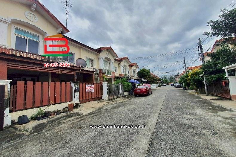 ทาวน์เฮาส์ หมู่บ้าน เดอะคอนเนค 3 ดอนเมือง เนื้อที่ 18 ตร.ว แขวงสีกัน เขตดอนเมือง กรุงเทพมหานคร 3