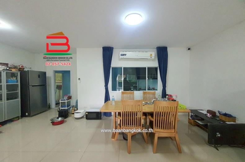 บ้านเดี่ยว หมู่บ้าน บุรีรมย์ คลอง 4 เนื้อที่ 63 ตรว. ใกล้รร.บีคอนเฮาส์ แย้มสอาดรังสิต ถนนไสวประชาราษฎร์ ตำบลลาดสวาย อำเภอลำลูกกา จังหวัดปทุมธานี