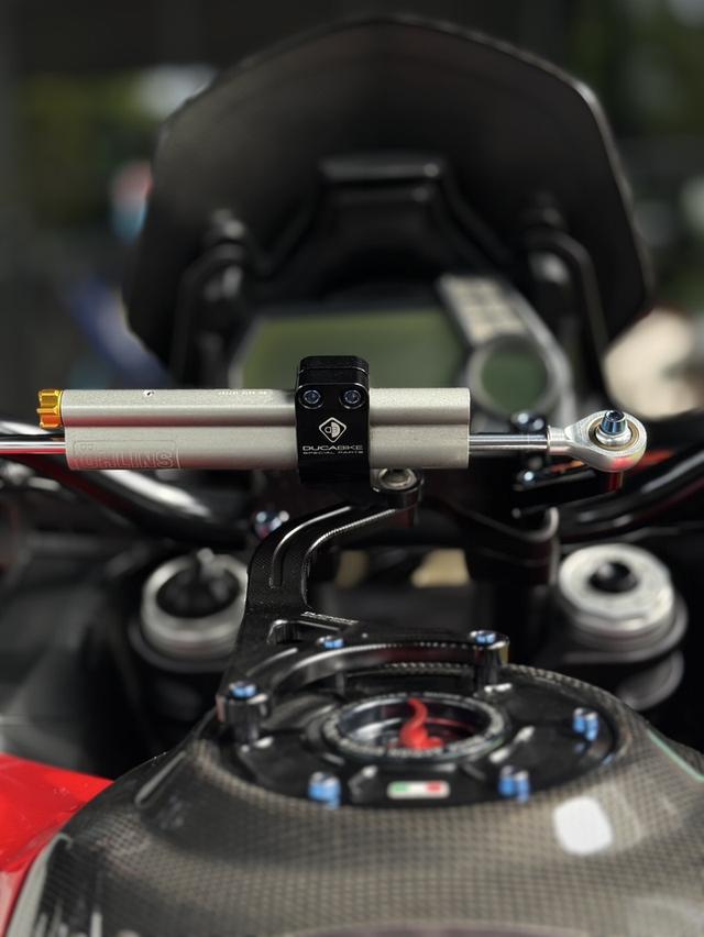 Ducati 9