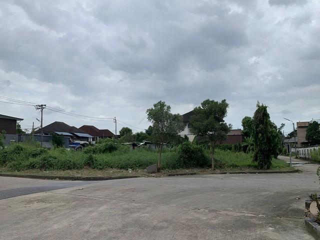 ขายที่ดินถมแล้ว 487 ตรว. ติดถนน 3 ด้าน ในหมู่บ้านศรีนคร ซ.นวมินทร์ 24 เขตบึงกุ่ม 3