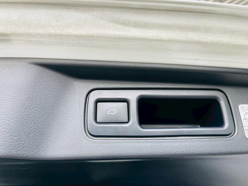 Toyota Fortuner 2.4 Legender 4WD ปี 23แท้ 7หมื่นโลแท้มือแรก รูปที่ 15