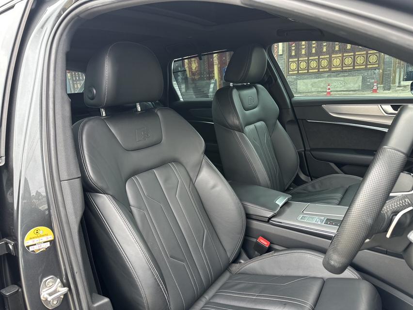 Audi A6 Avant 45 TFSI S-line Black Edition 2020 สีเทา