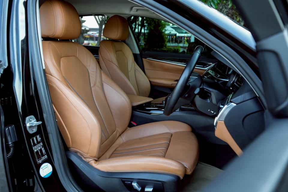 รหัสรถ CBL2364 BMW 520d Sport G30 AT 2018 12