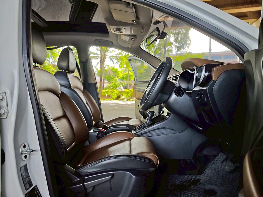 ขายรถ MG ZS 1.5X sunroof ปี 2019 สีขาว เกียร์ออโต้ 9