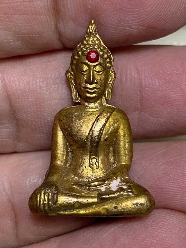 พระพุทธกะไหล่ทอง