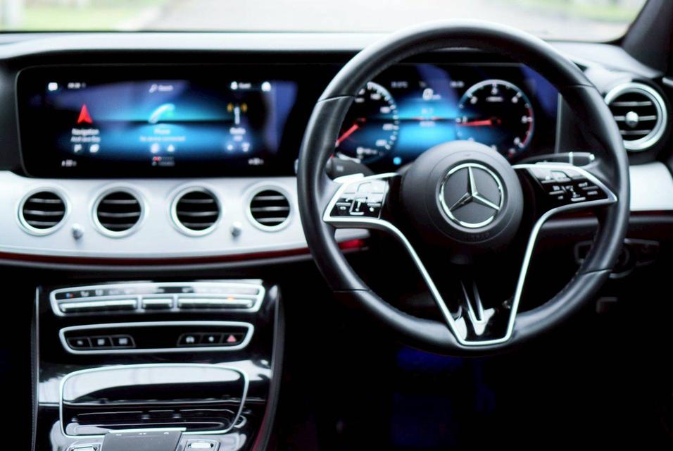 Mercedes-Benz E220d AMG Sport (Facelift) ปี 2021 รูปที่ 7
