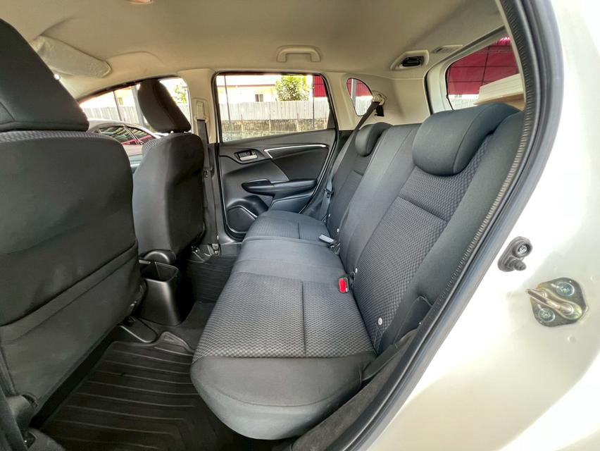 ปี 2020 HONDA JAZZ, 1.5 i-VTEC S โฉม ปี14-ปัจจุบันสีขาว เกียร์ออโต้ เครื่องเบนซิน มือเดียวป้ายแดง 12