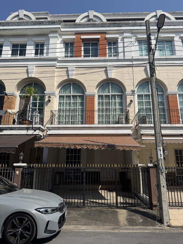 ให้เช่าทาวน์โฮม3ชั้น ลาดพร้าว71 ใกล้ รร.สตรีวิทยา2 1