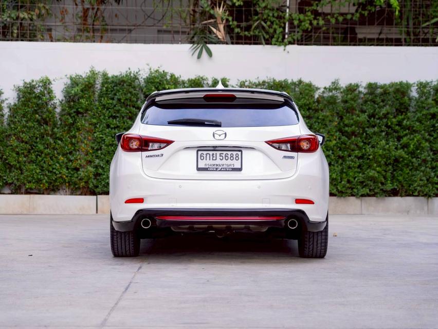 Mazda 3 2.0S ปี 2017 ♨️ #ประกันเครื่องเกียร์หลังการขาย3ปี / 30,000km. ♨️