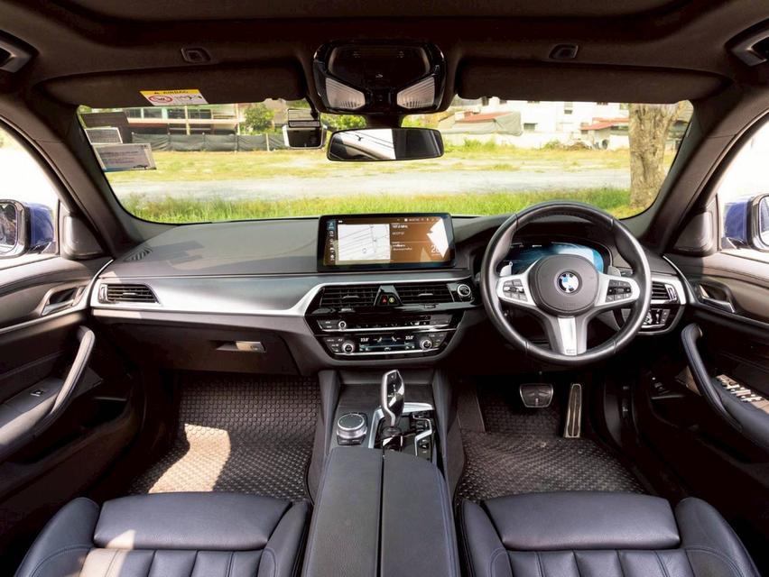 BMW 530e LCI Plug-in-Hybrid (G30) ปี จด 2022  14