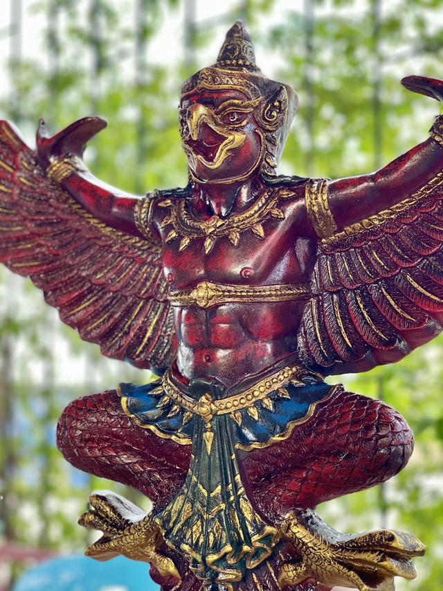 พญาครุฑ หน้าเทพบุตร ครุฑตั้งโต๊ะบูชา 4