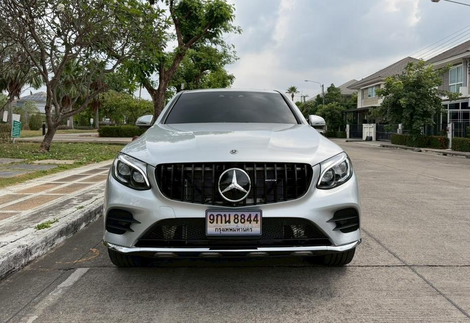 Benz GLC250 AMG Coupe สีเทา ปี 2019  (แต่ง GLC 43)