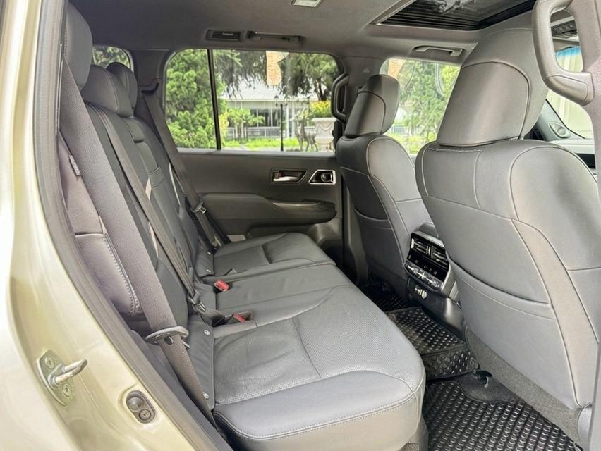 Toyota Land Cruiser LC300 GR Sport ปี 2022 รูปที่ 7