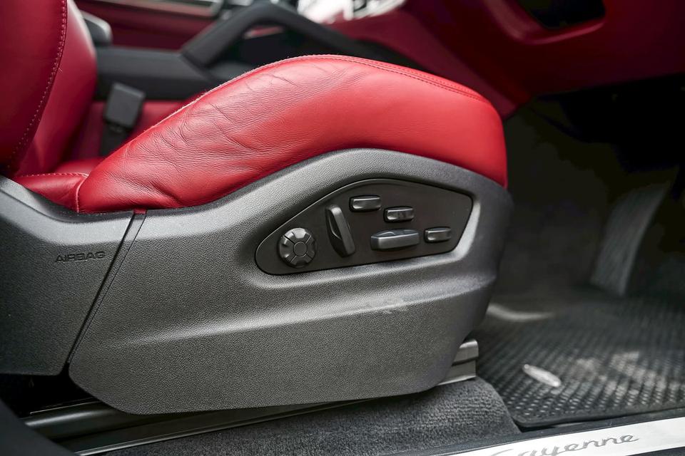 Cayenne Coupe 3.0 V6 e-Hybrid 13