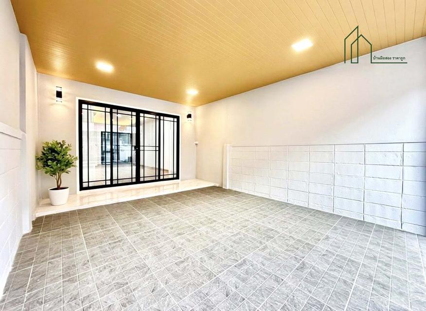 ทาวน์เฮ้าส์ 2 ชั้น แต่งใหม่พร้อมอยู่ ซอยจรัญ 37 ใกล้ห้างแม็คโครจรัญ บางกอกน้อย 2