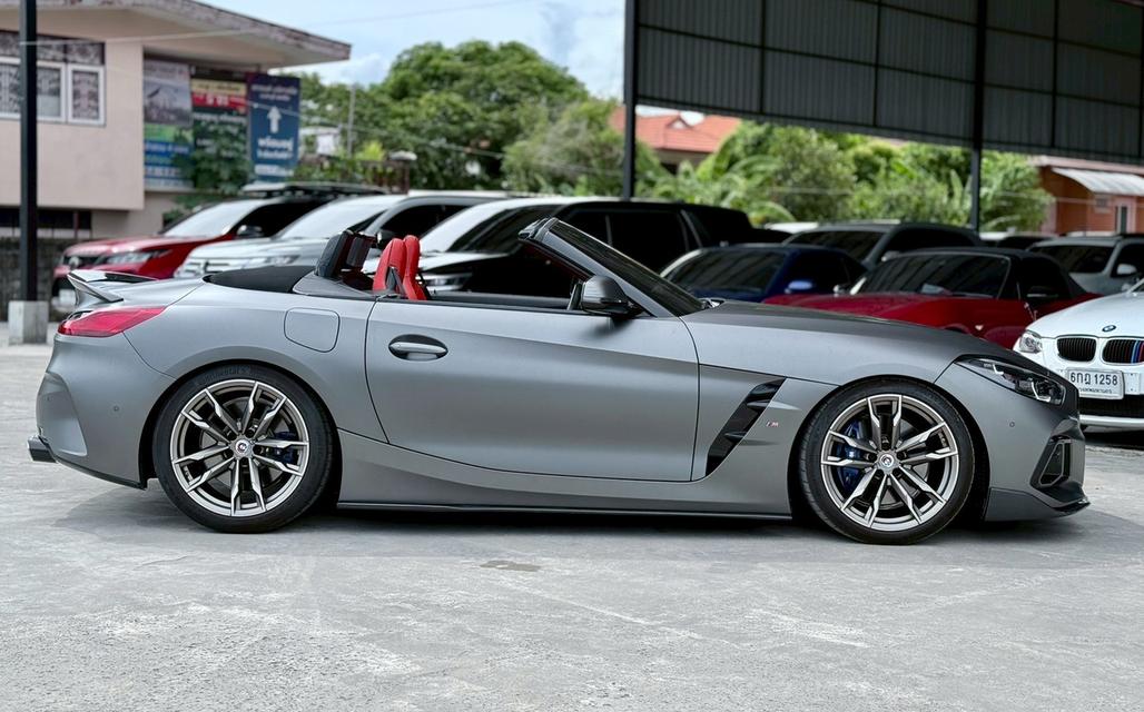 ปี 2023 BMW Z4 G29 (ปี 18-25) 3.0 M40i Convertible สีเทา แร็พสติกเกอร์สีเทาด้าน