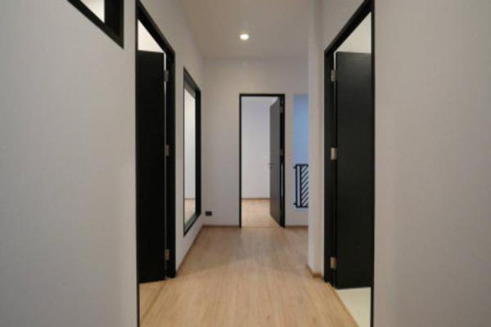 For Rent Modern Loft Townhome 2 Storeys in Sukhumvit 49 28sqw. near BTS Thonglor 5