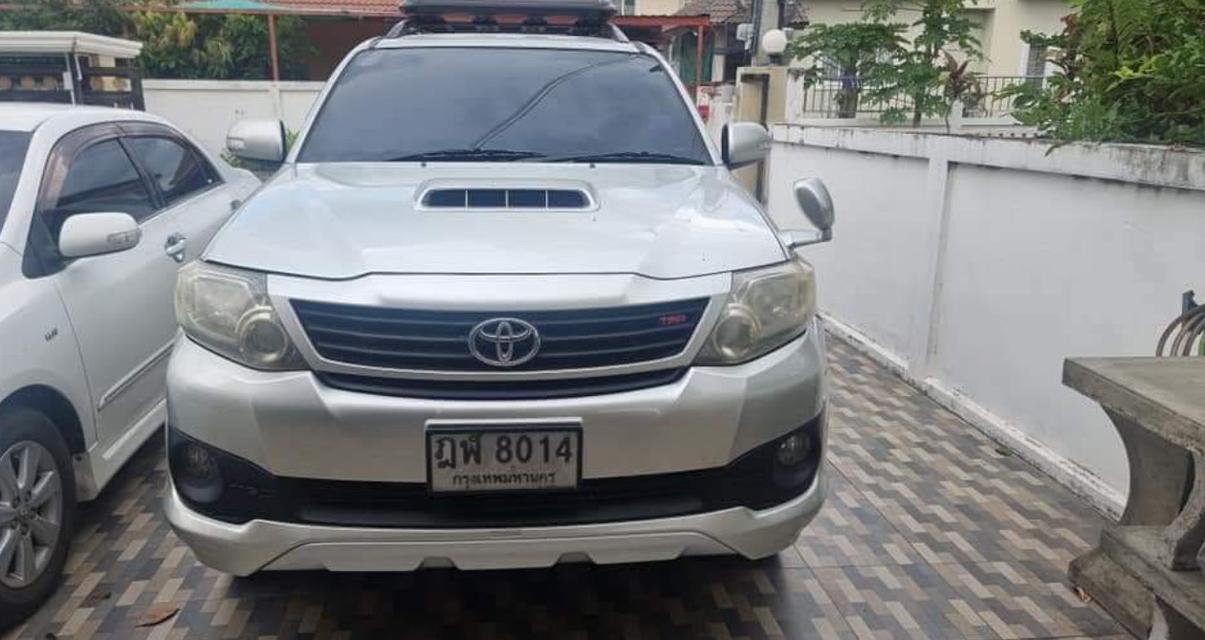 Toyota Fortuner ปี 2010 สภาพสวยกริ๊บ 3