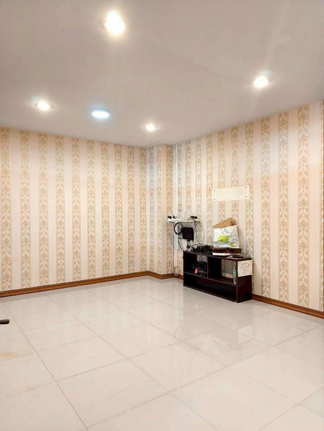 ขายบ้าน 2 ชั้น หมู่บ้านไทยสมบูรณ์3 คลอง3 ใกล้ตลาดไทยสมบูรณ์ 5