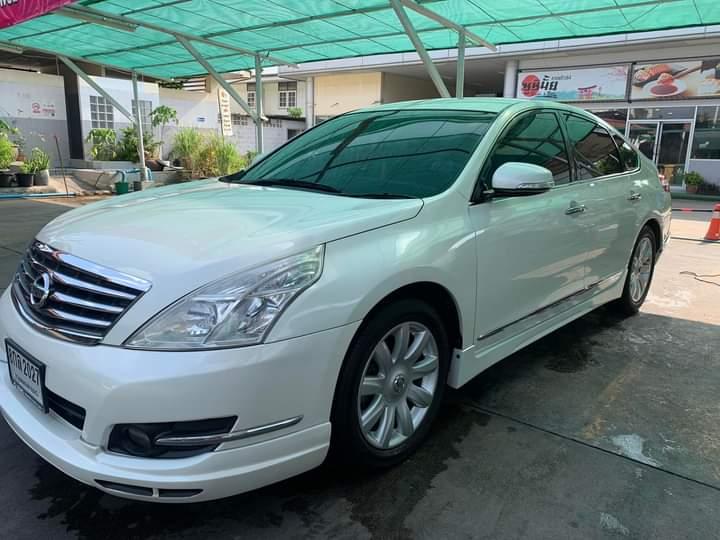 Nissan Teana สีขาว ปี 2011