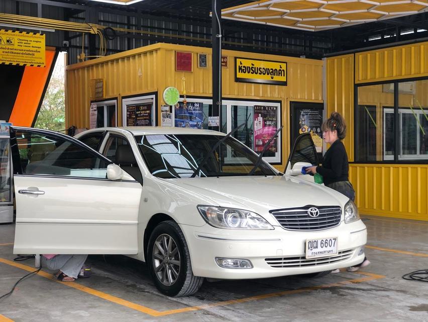 Camry 2.4Q ท็อปสุด “ตัวพิเศษฉลอง40 ปี ” 12