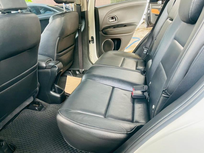 HONDA HRV 1.8 EL SUNROOF ปี 16. 8