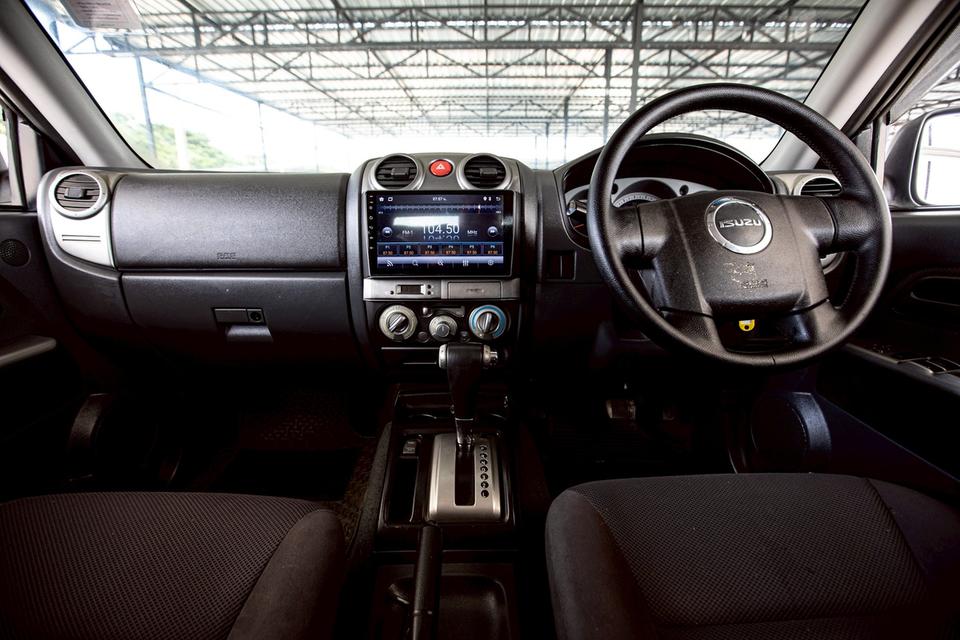 Isuzu D-Max Hi-Lander Cab4 3.0 Ddi-Teq เกียร์ออโต้ ปี 2006 สีเทา สวยสภาพดี 15