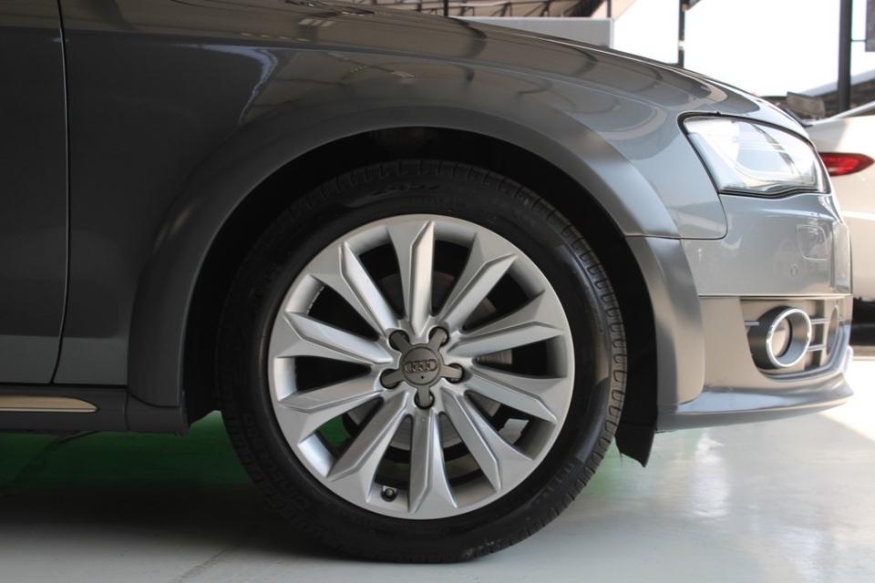 รหัส JRS9576 Audi A4 2.0 tdi All Road ปี 14 รถ VAN มือเดียว 7