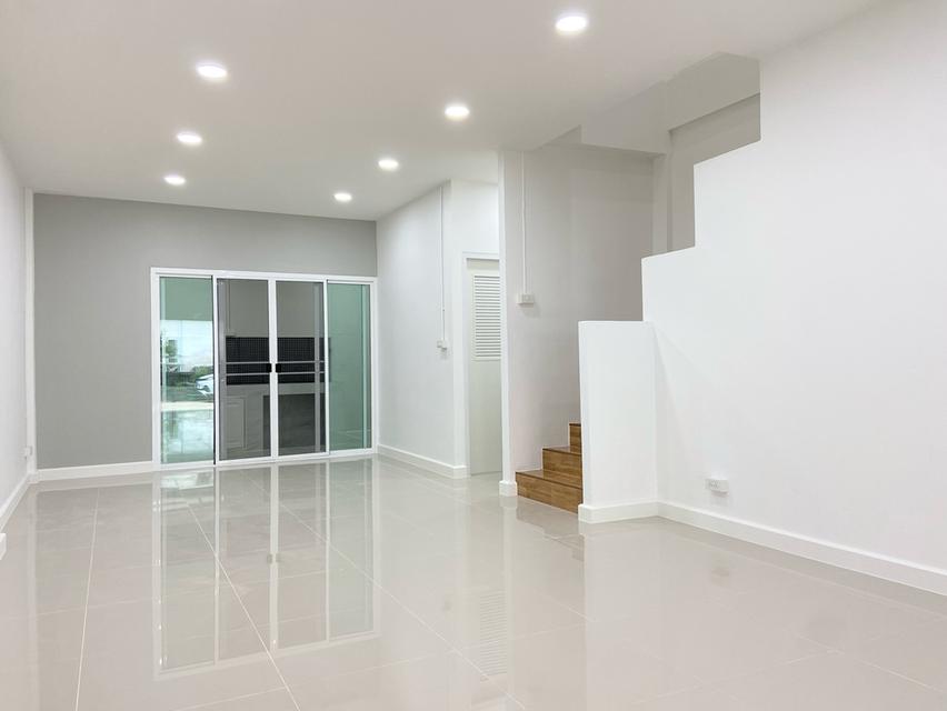 ขาย ทาวน์เฮ้าส์ 2 ชั้น หมู่บ้านร่มโพธิ์ เนื้อที่ 20 ตร.ว. อ.บางบัวทอง จ.นนทบุรี 5