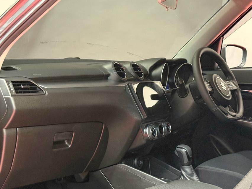 2023 SUZUKI SWIFT GLX รุ่น TOP สุด รถมือเดียวออกป้ายแดง รถวิ่งน้อย เข้าศูนย์ทุกระยะ รถไม่เคยมีอุบัติเหตุครับ รูปที่ 11