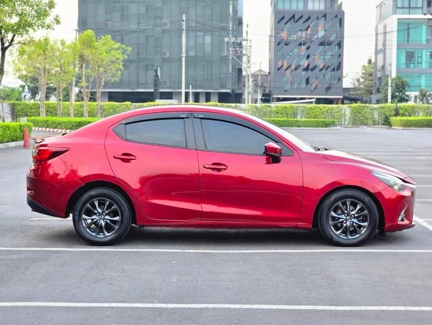 รหัส QT7841 Mazda2 Skyactive 1.3 Sport High connect เกียร์ Auto สีแดง ปี2018 10