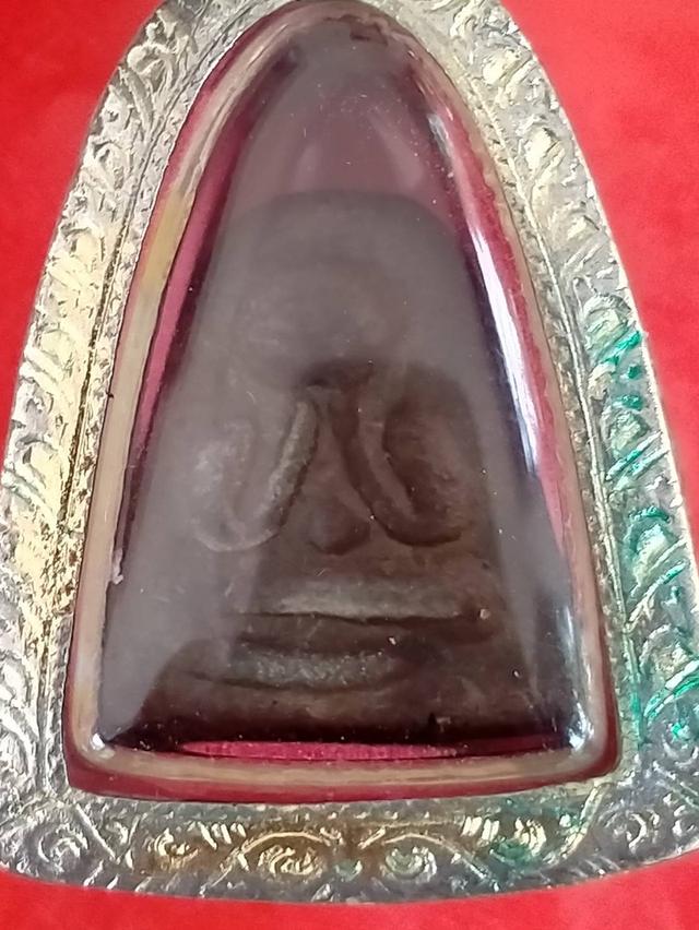 พระปิดตาหลวงพ่อแก้วพิมพ์หลังแบบ