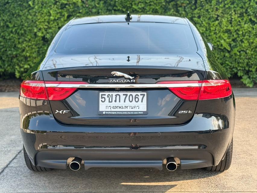 Jaguar​ xf​ 2.0 l 2019  6