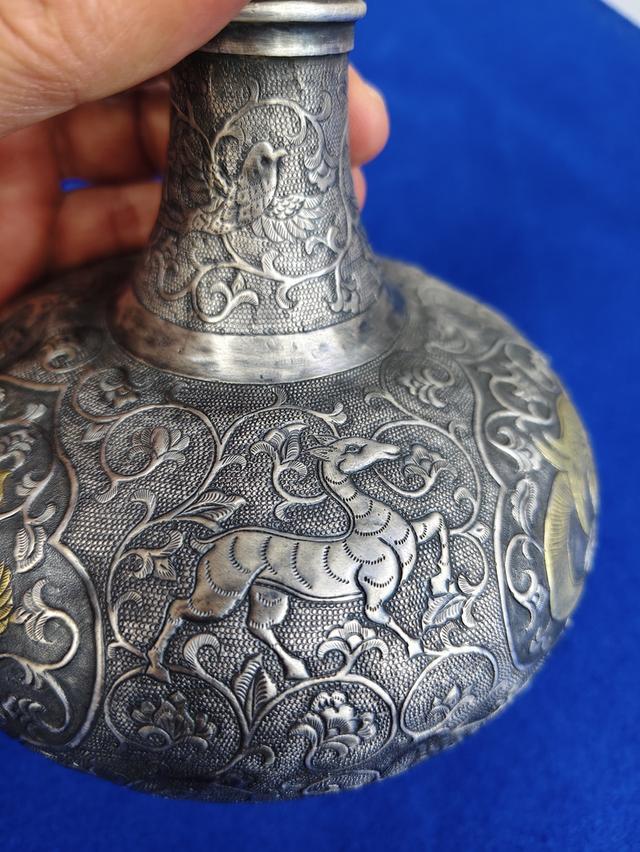 old Chinese silver surahi gold engraved รูปที่ 19