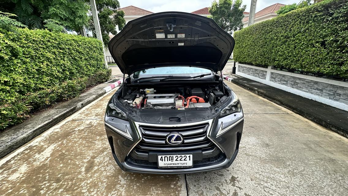 ขายรถ Lexus NX300H Grand Luxury สีเทา ราคา 700,000 2